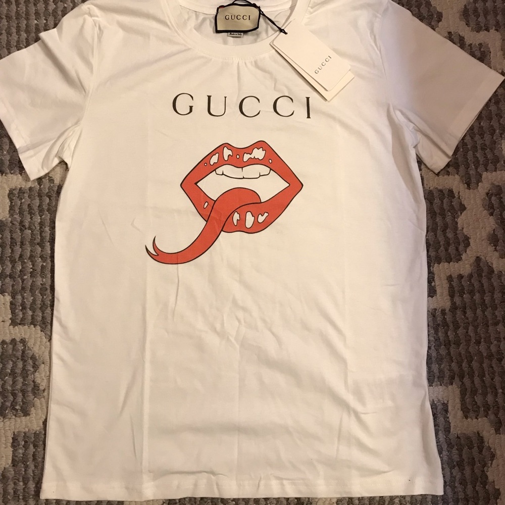 SOLD!!!! NOT FOR SALE Gucci mouth print t shirt